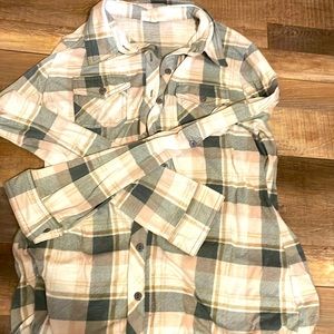 Urban girl light weight flannel size large